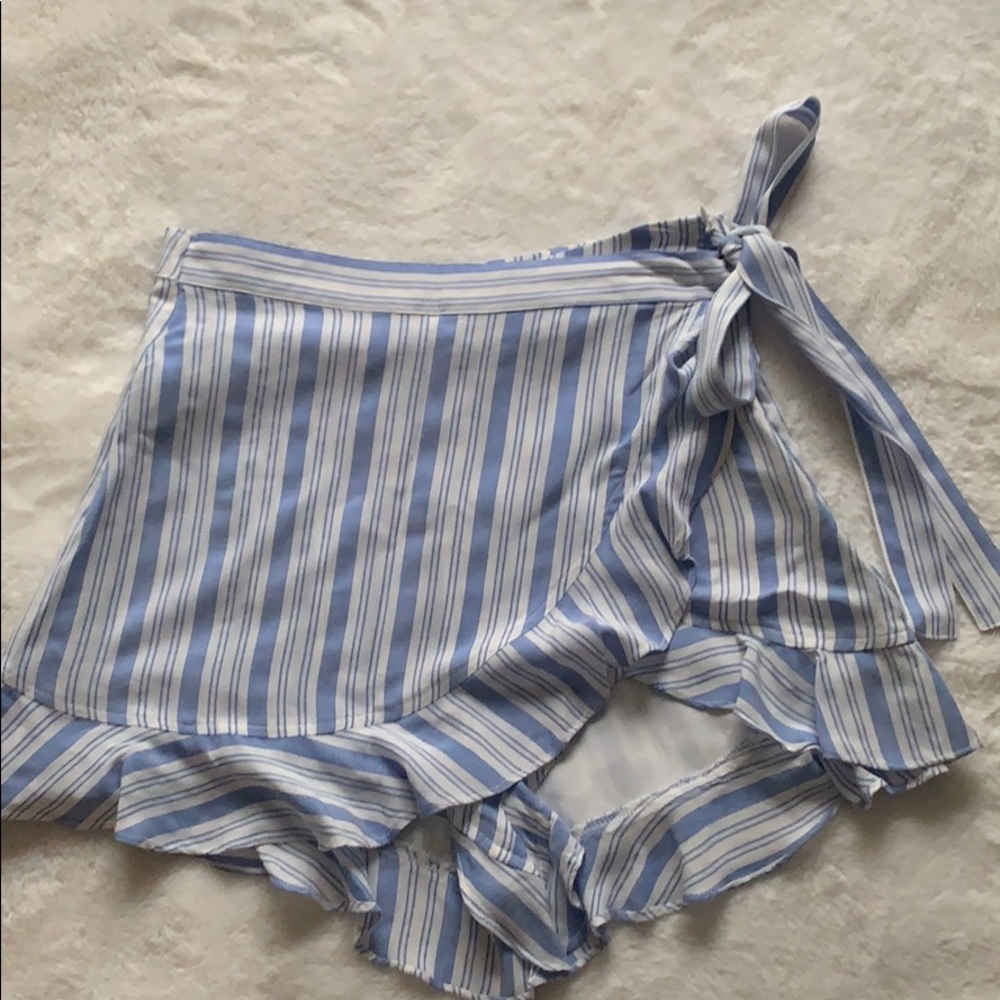 CUTE AMERICAN THREADS SKORT